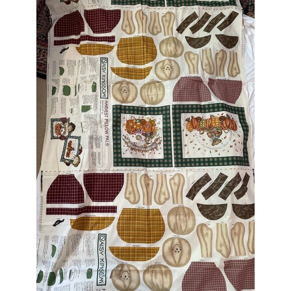 Vintage Christmas & Holiday Fabric Panels For Crafts & Sewing Projects - Picture 7 of 9